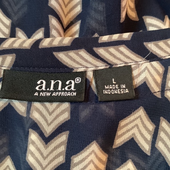 a.n.a Long sleeve Blue & White Blouse Size L #015 - Picture 6 of 11